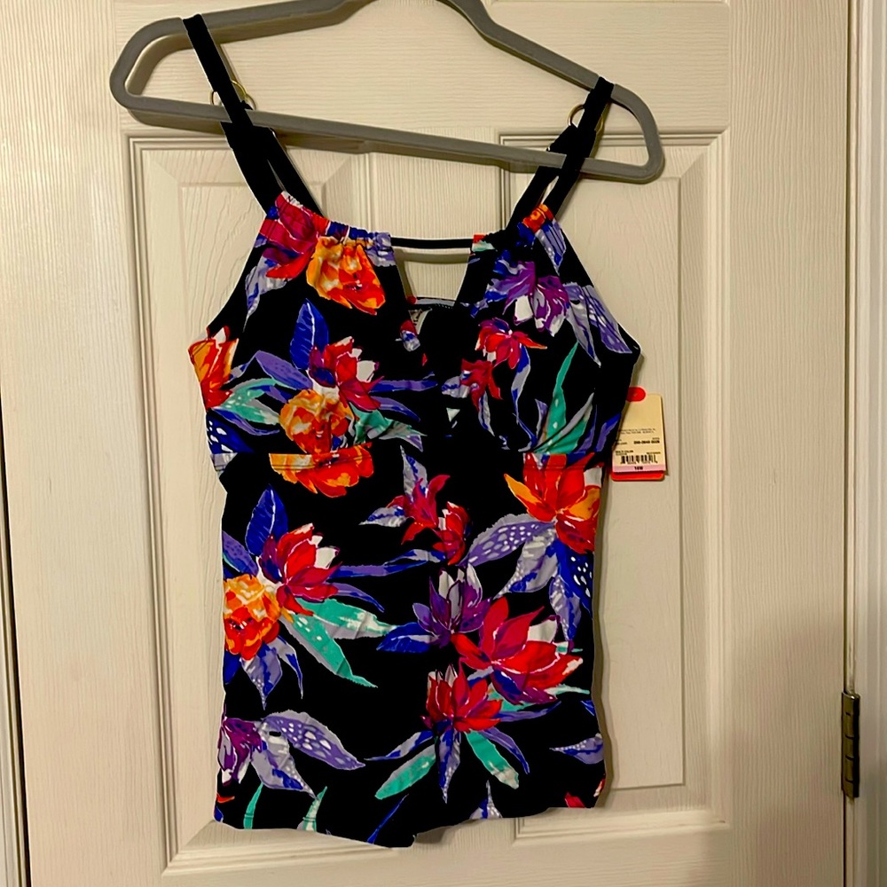 St. John’s Bay floral tankini top 16w